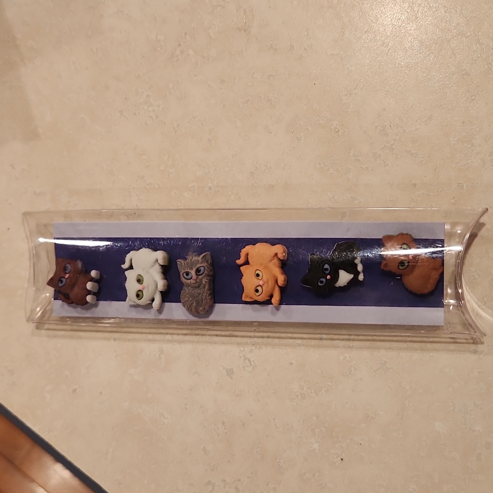 NEW Simply Charmed Cat Kitten Magnetic Wine Charms Markers Set of 6 New In Box